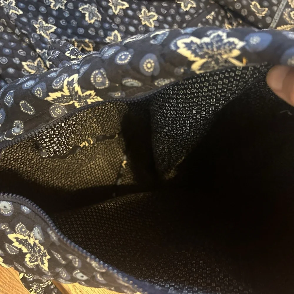 Vera Bradley Blue Coin Maple Leaf Pattern Garment. Duffle &‎ Backpack Retired(3)